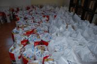 Több tonna élelmiszert osztanak a rászorulóknak